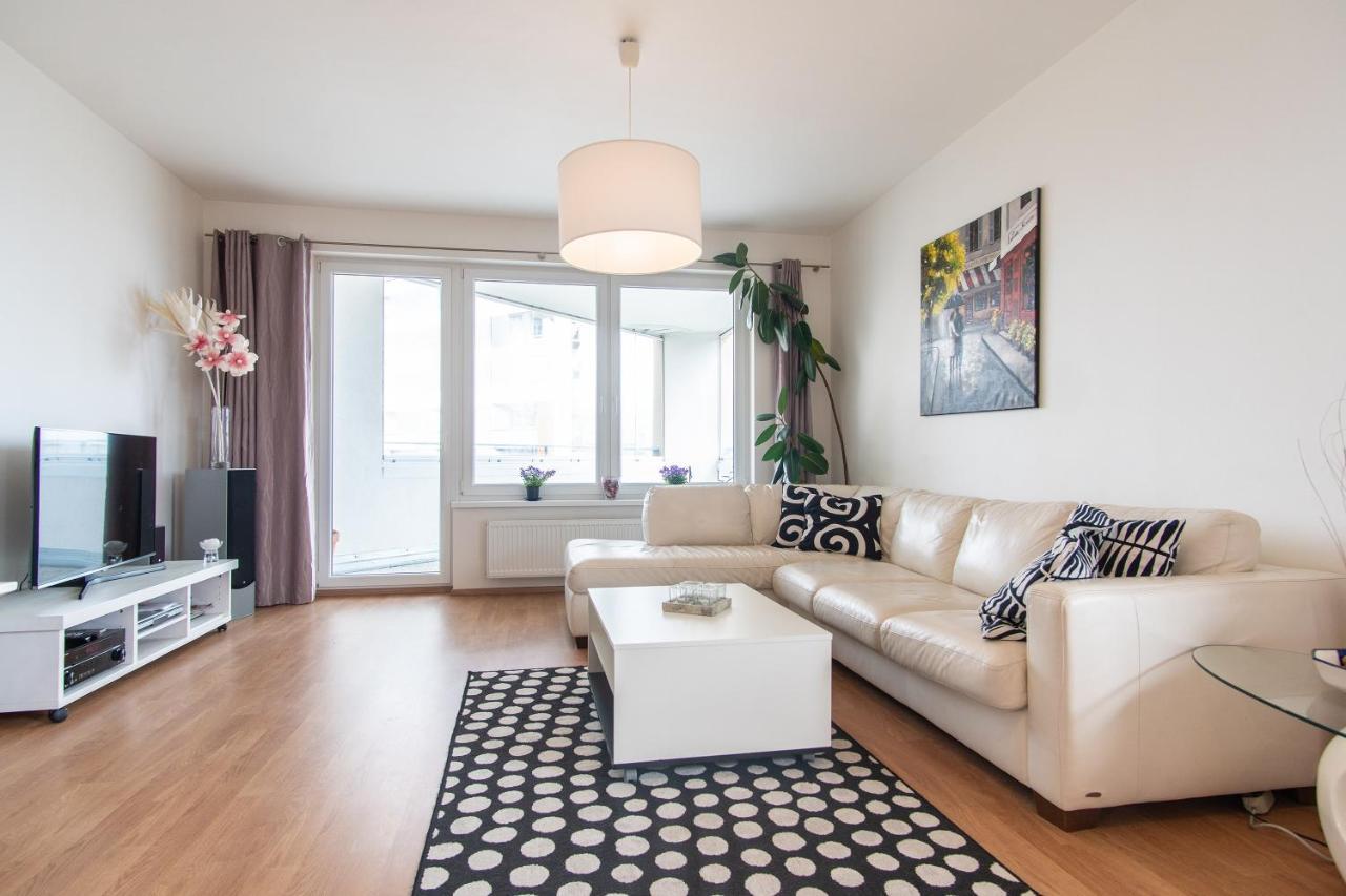 Prostorny 3 Pokojovy Apartman S Dvema Terasami Praha Eksteriør bilde